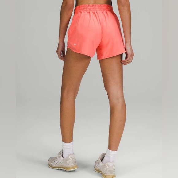 Lululemon High Rise Hotty Hot 4”- Raspberry Cream - Picture 4 of 6